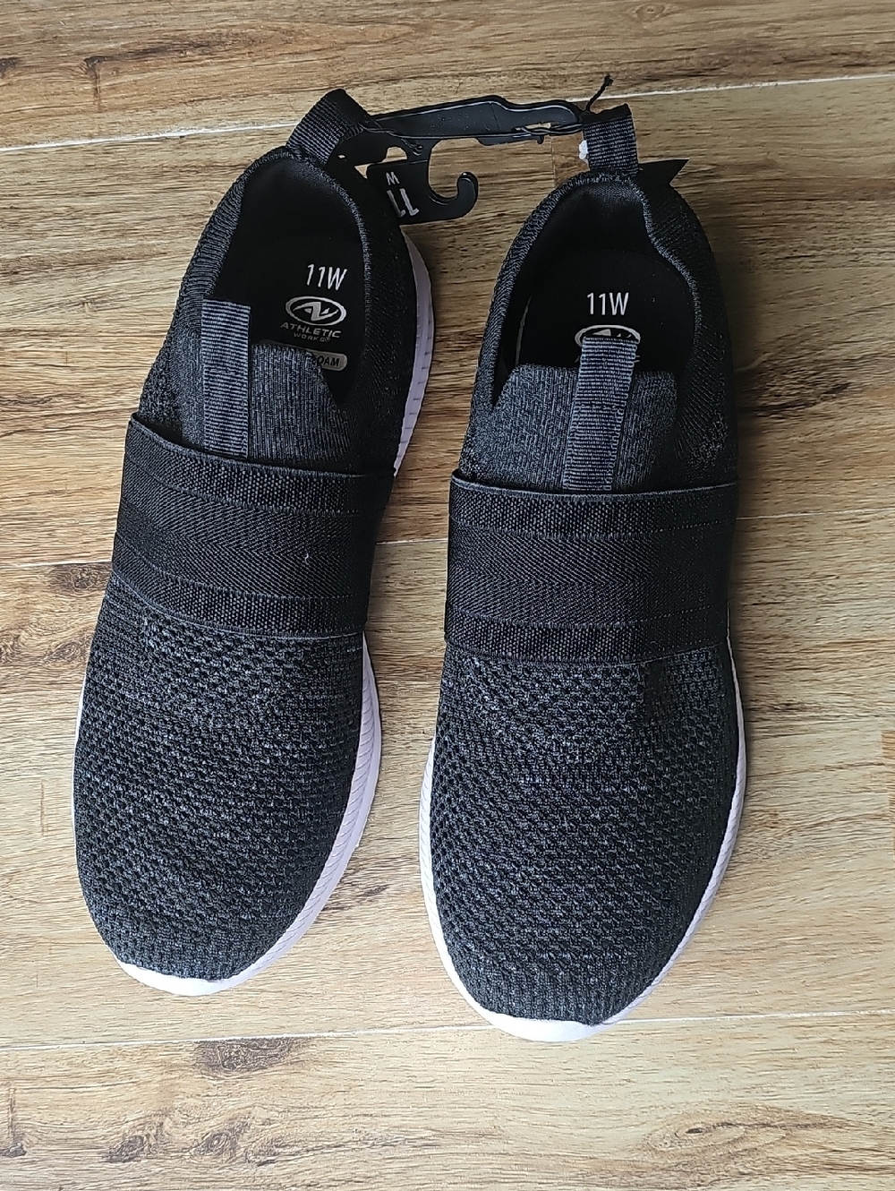Athletic Works Men's Sz 11 WIDE Black Slip-On Knit Sneakers R9